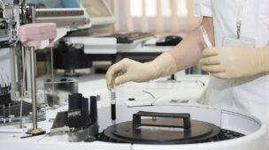 Saúde abre seleção para técnicos em laboratório.