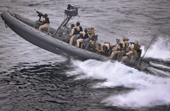 Marinha lança edital de concurso público com 750 vagas.