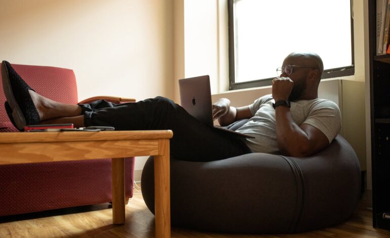 SEFAZ-PE abre seleção simplificada com 10 vagas para profissionais de nível técnico e superior