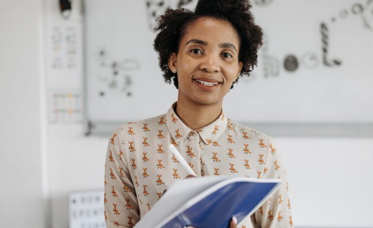 Seleção Simplificada em Surubim abre vagas para professores substitutos: veja edital completo.